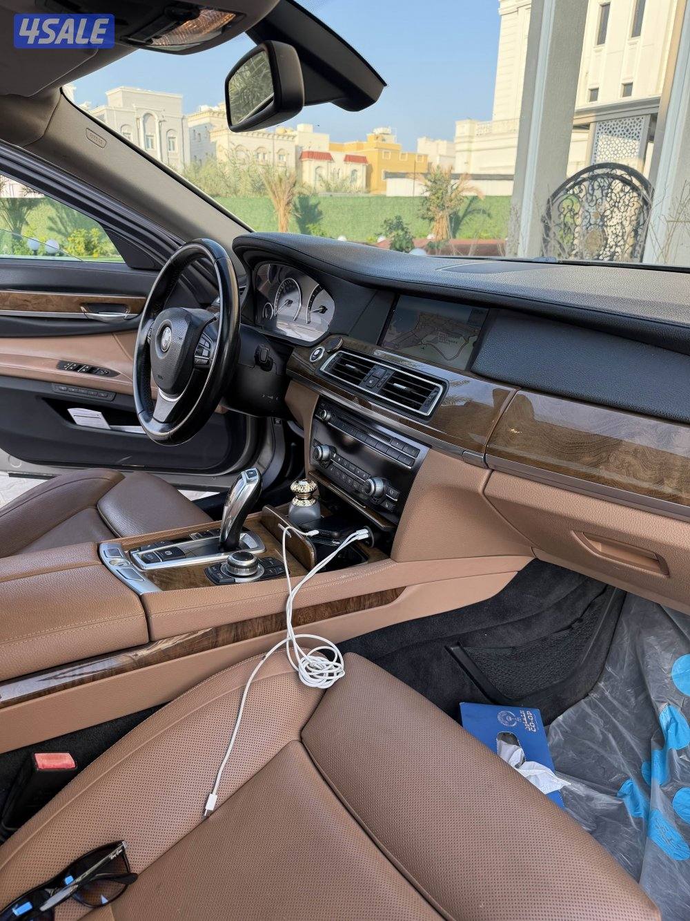 للبيع BMW740 بحاله نادره غير مستهلكه9