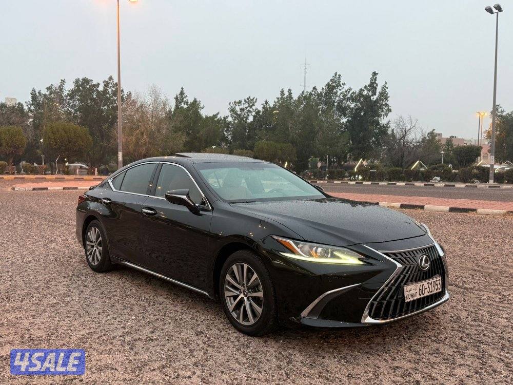 للبيع لكزس موديل 2021 ES2501