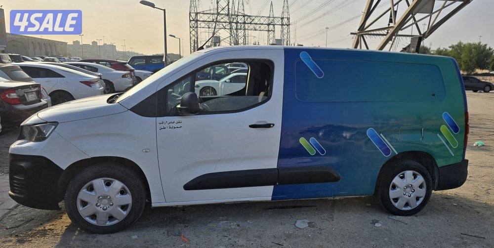 للبيع سياره غسيل متنقله2