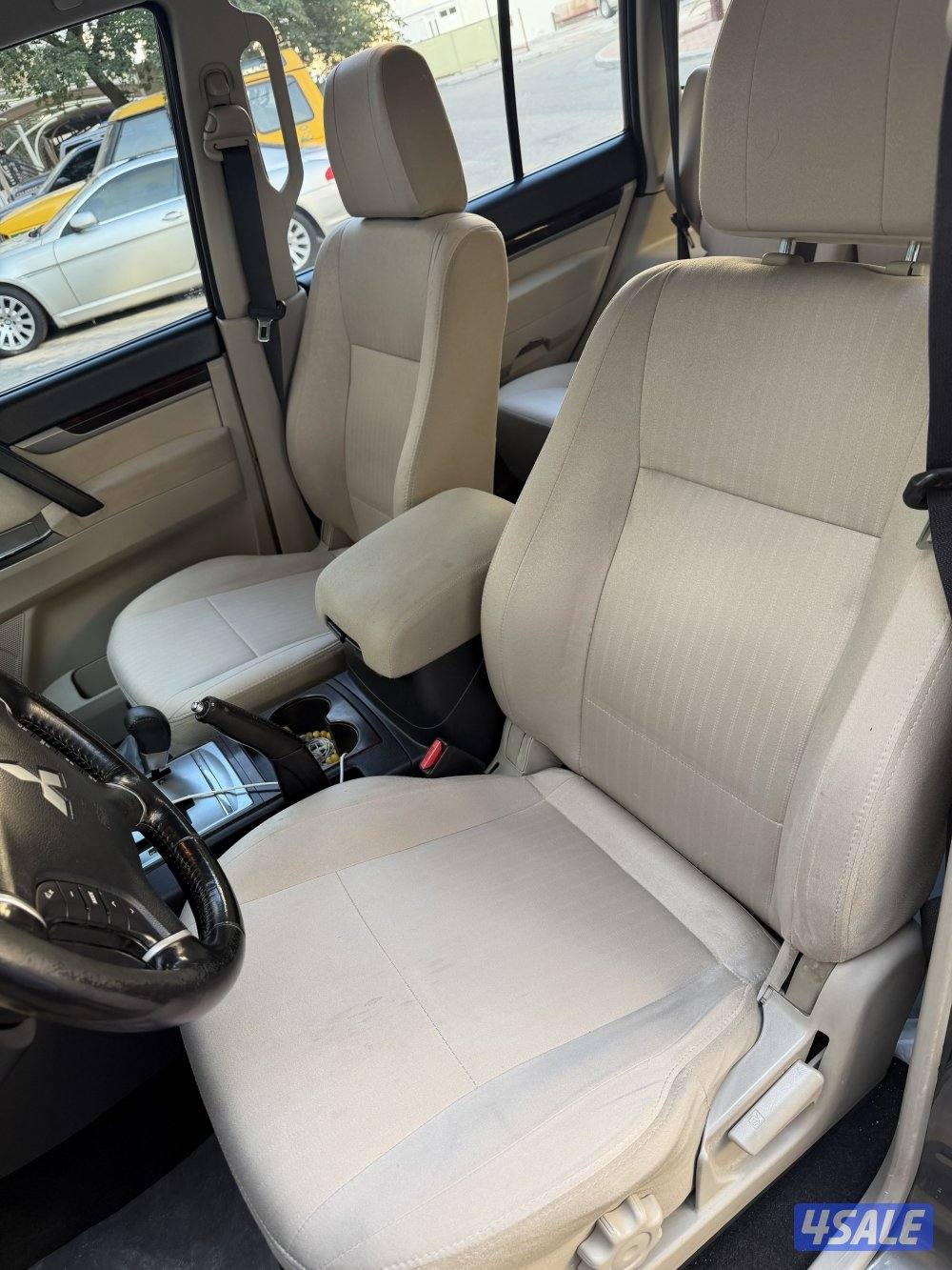 للبيع باجيرو1