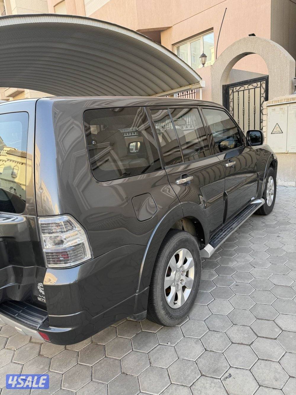 للبيع باجيرو6