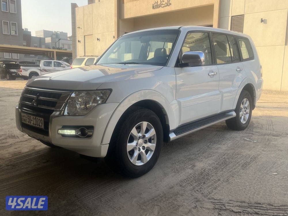 للبيع باجيرو 2017 عداد 299 صبغ الوكاله1