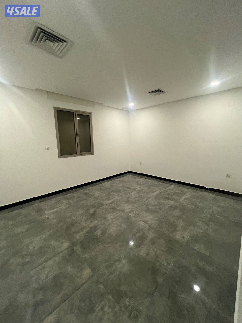 للايجار شقه في هديه قطعه 4 دور اول مصعد سنترال سراميك سوبر ديلوكس4