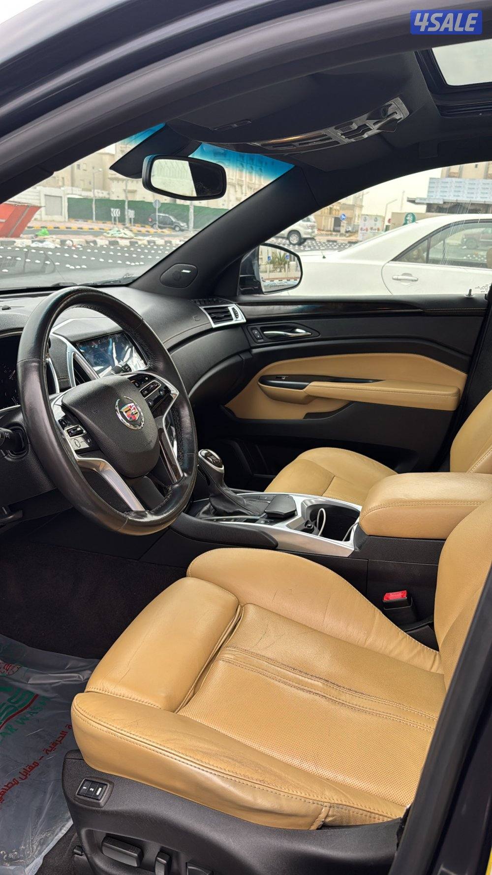 للبيع جيب كاديلاك موديل 2015 وارد الغانم5