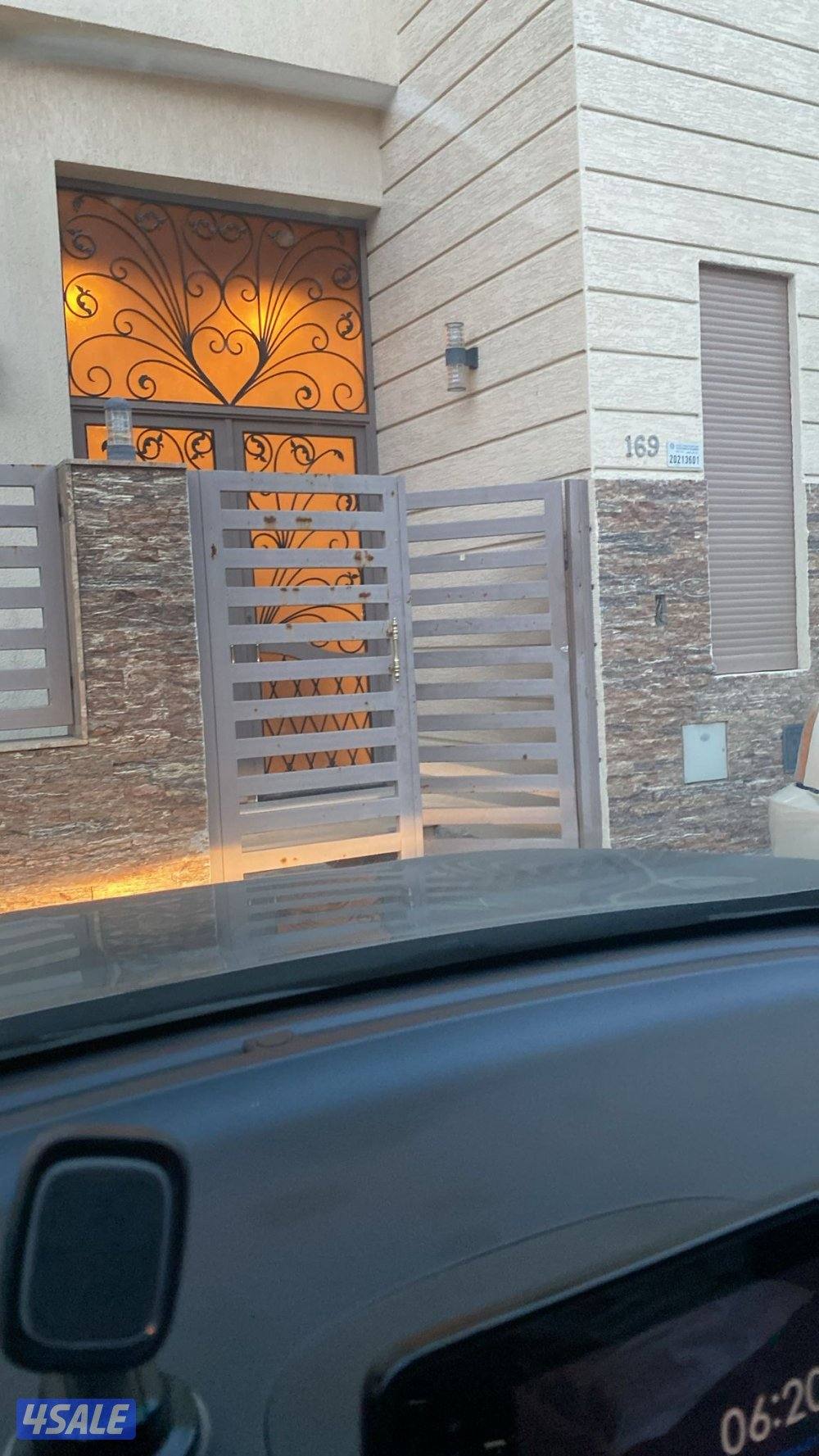 من المالك مباشرة  رجاء عدم اتصال المكاتب نهائياً لعدم الاحراج0