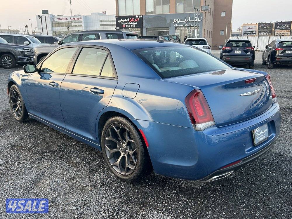 للبيع كرايزلر 20215