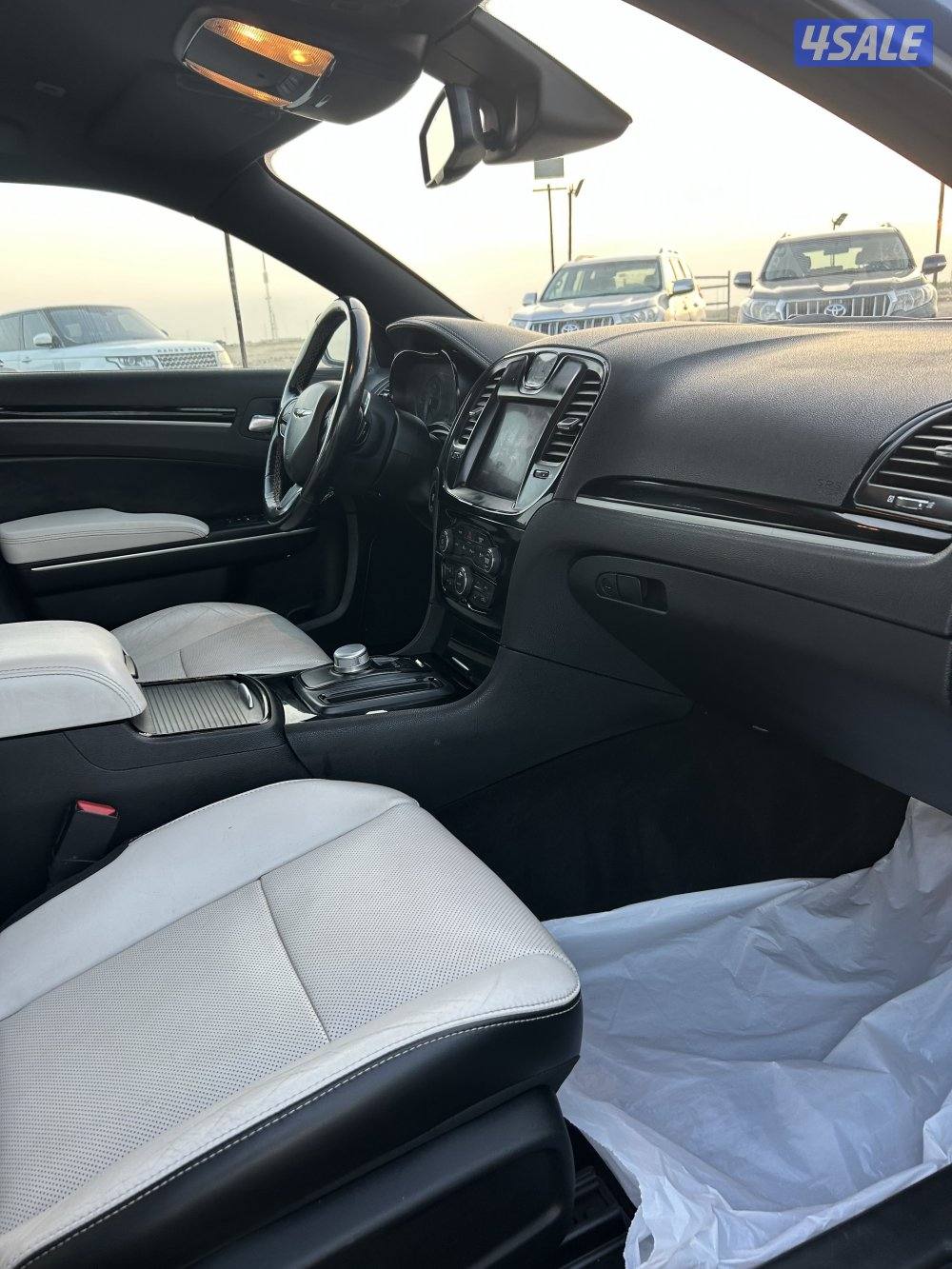 للبيع كرايزلر 20218