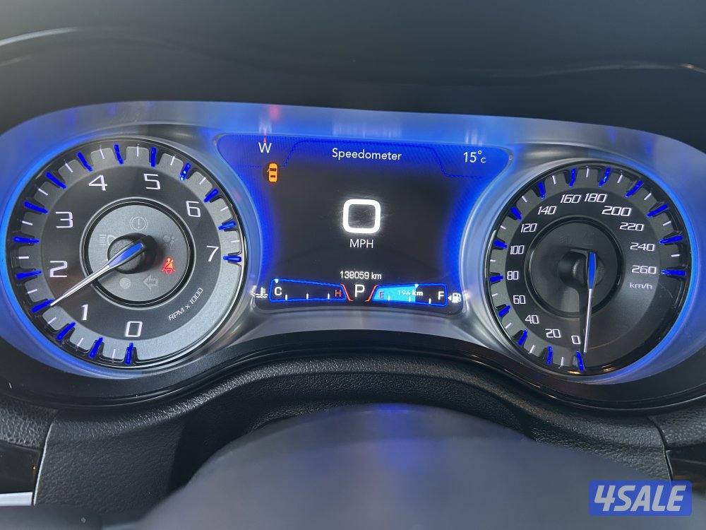 للبيع كرايزلر 20219