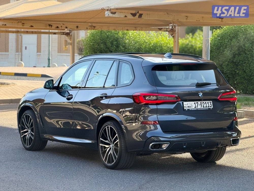 للبيع : جيب بي ام دبليو X5 موديل : 2020 عداد : 120 الف4