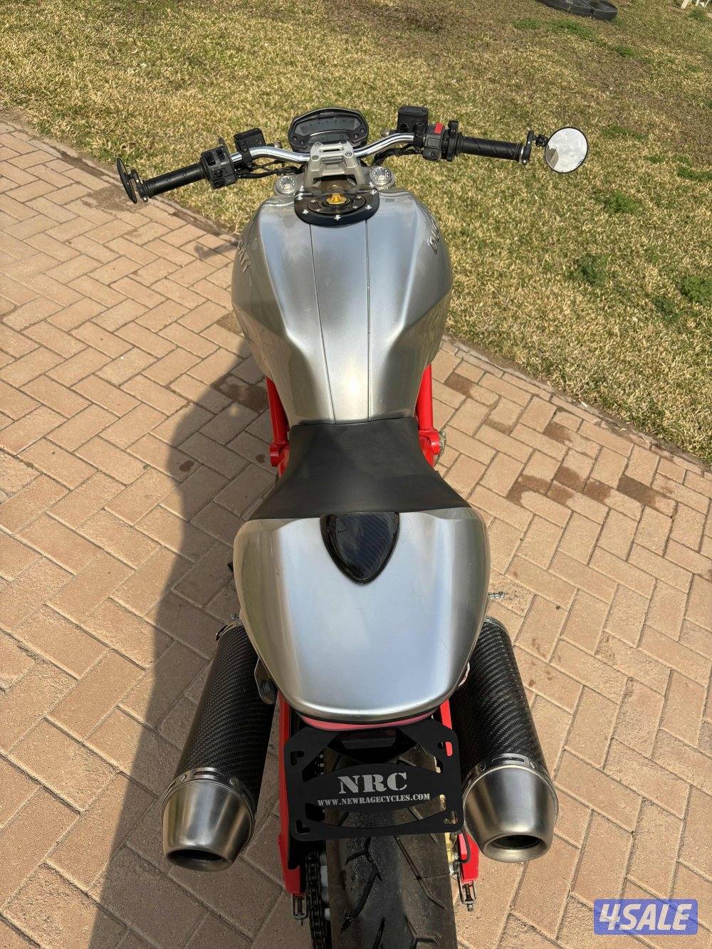 Ducati 696 monster 20138