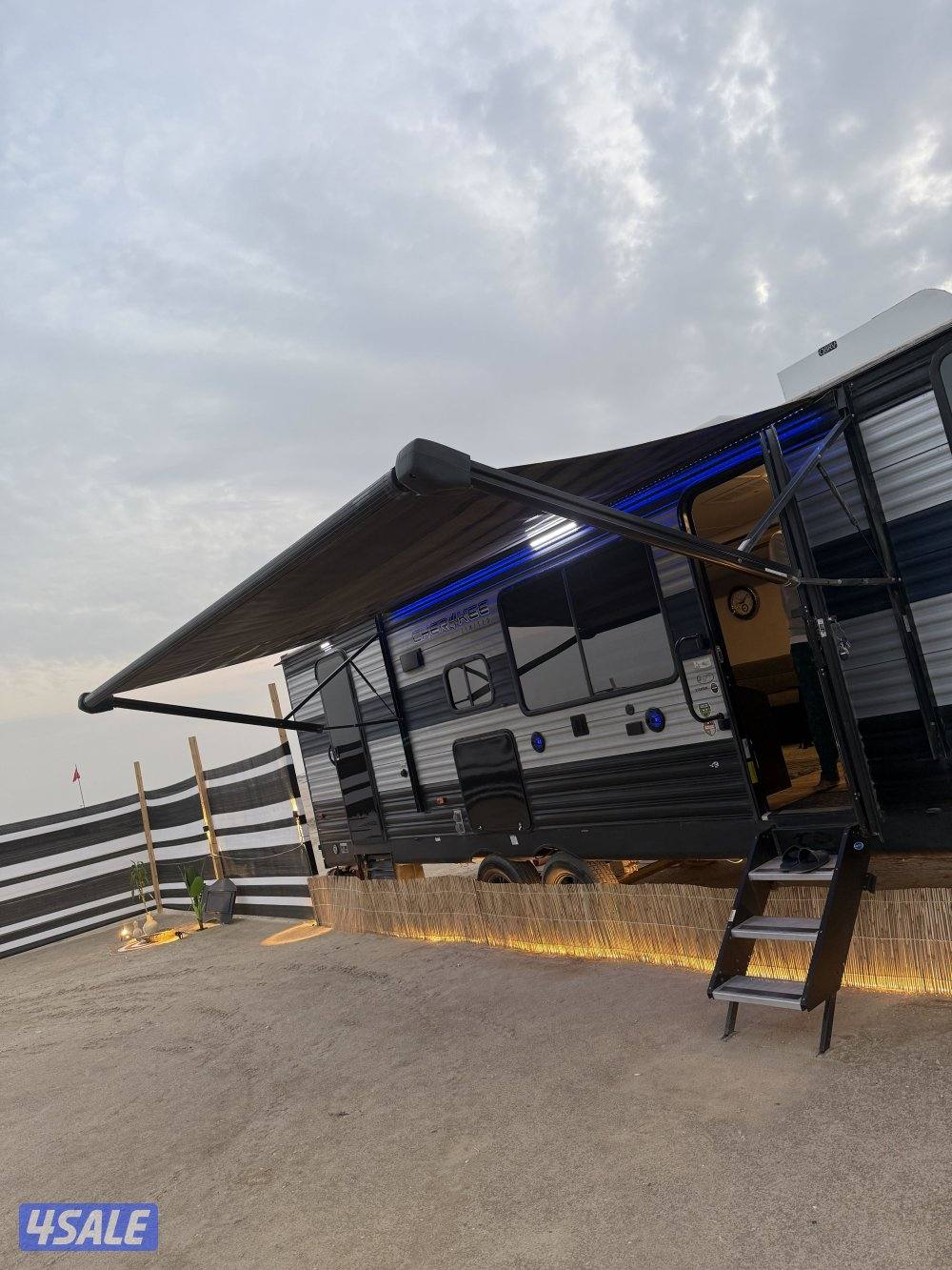 كشته كامله للبيع مع الكرفان امريكي 29 شروكي20218