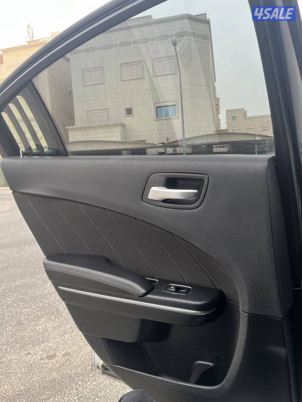 دودج تشارجر ٢٠١٦ RT ٨ سلندر10