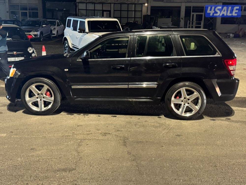 للبيع شيروكي SRT8 بحالة الوكاله0