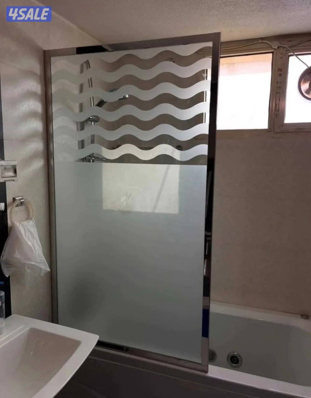 فني زجاج _ جميع أعمال الزجاج _ واجهات _ ديوانيات _ قواطع حمام _5