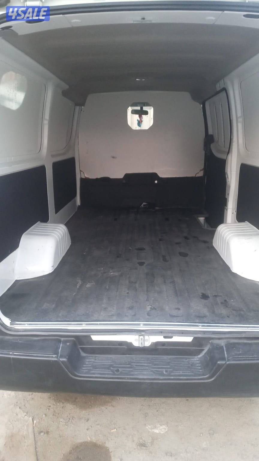 تأجير جميع أنواع الباصات والسيارات10