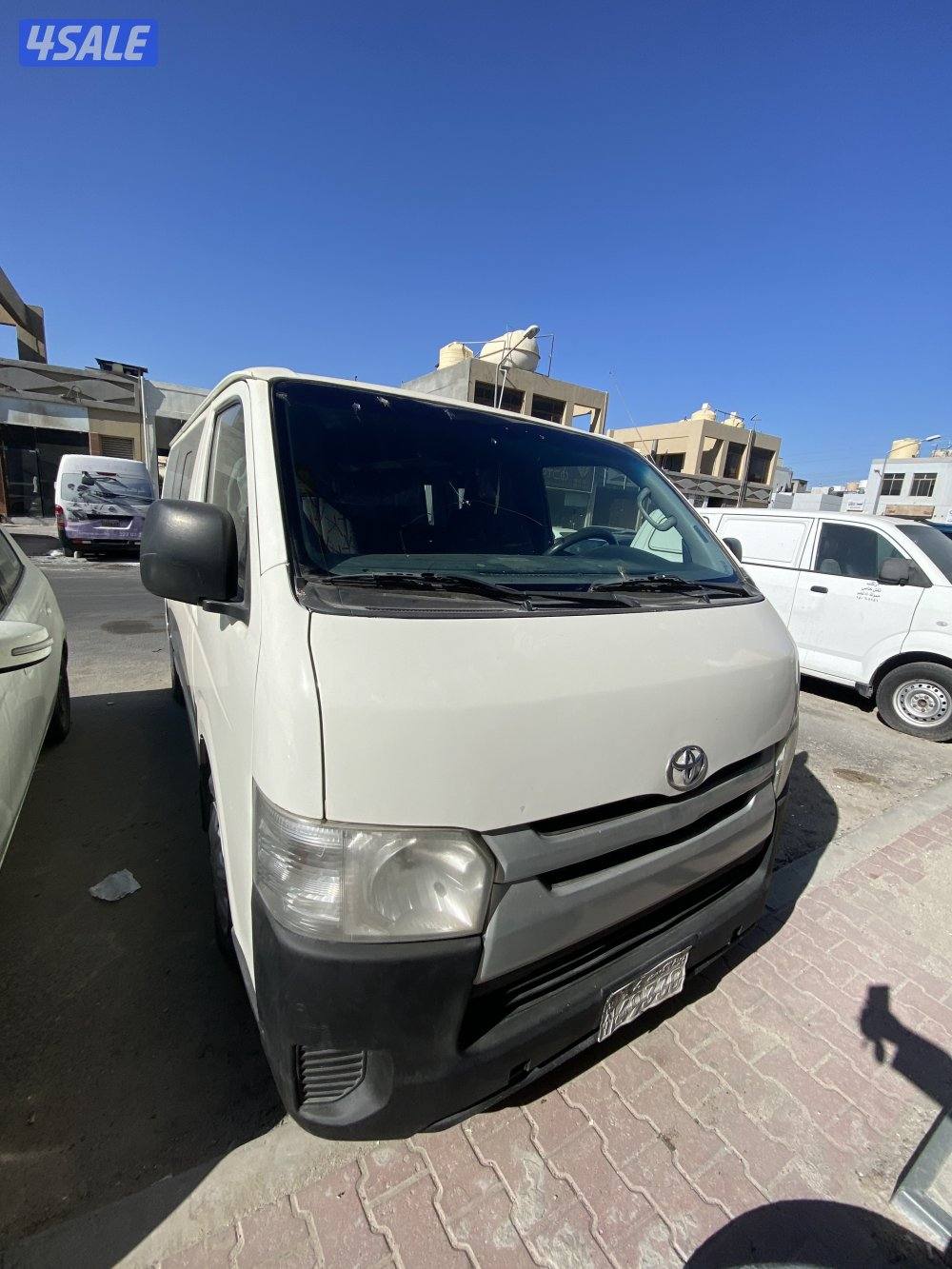 تأجير باص تويوتا هايس 2015 للإيجار الشهري بحالة ممتازة وتكييف قوي2