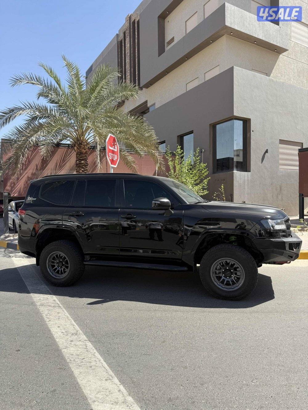 Land Cruiser 2022 gxr euro S twin turbo0