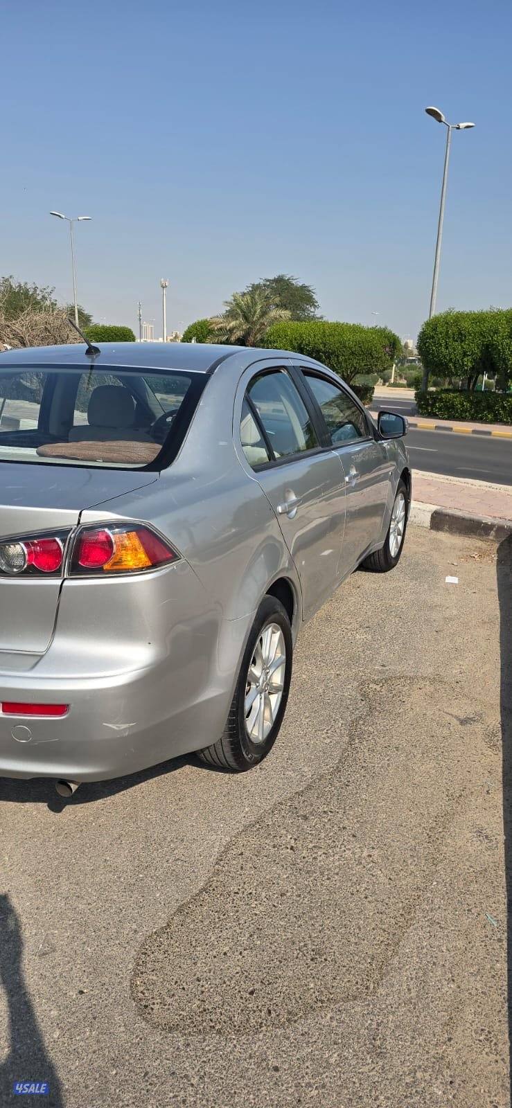 للبيع لانسر موديل ٢٠١٧ ماشي ١٨٠ فحص مكينه قير شاصي0