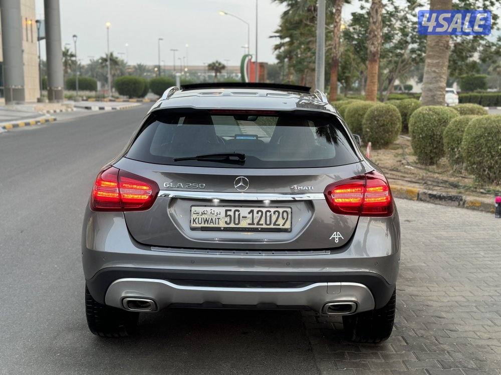 مرسيدس GLA250 موديل 2018 عداد 34 صبغ الوكاله7