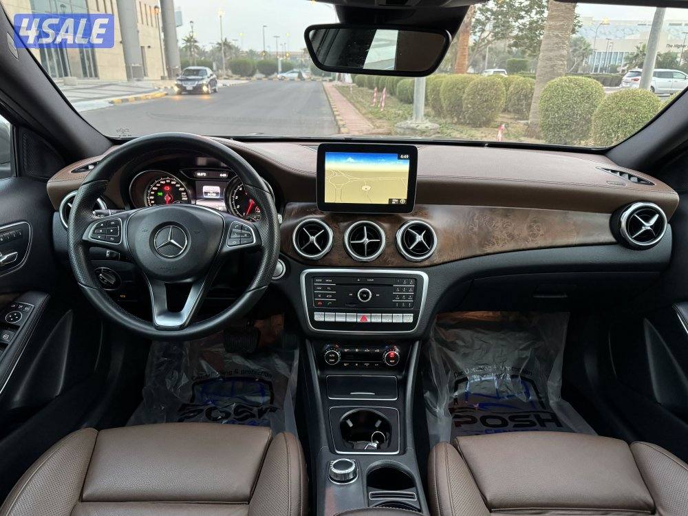مرسيدس GLA250 موديل 2018 عداد 34 صبغ الوكاله8
