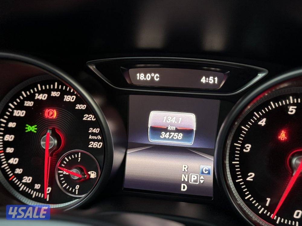 مرسيدس GLA250 موديل 2018 عداد 34 صبغ الوكاله14