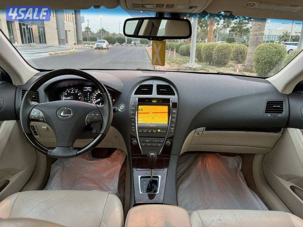 لكزس ES350 موديل 2010 بحاله الوكاله سيرفس وكاله8
