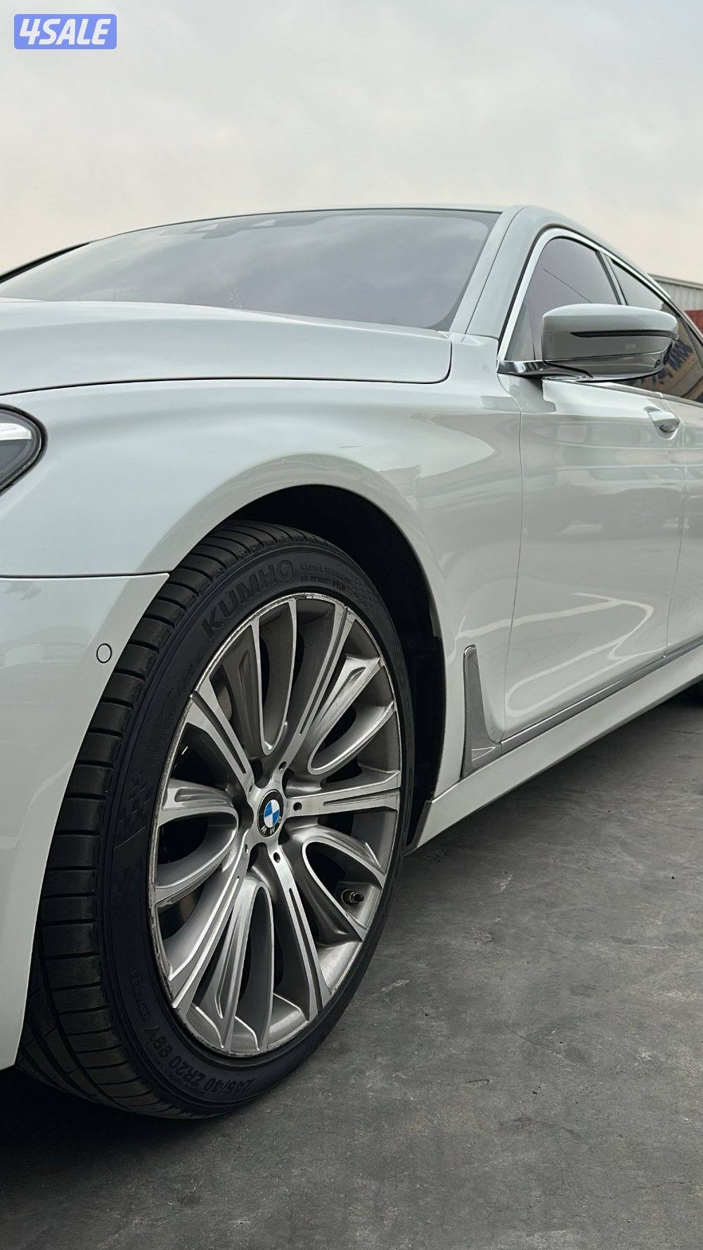 BMW 740li7