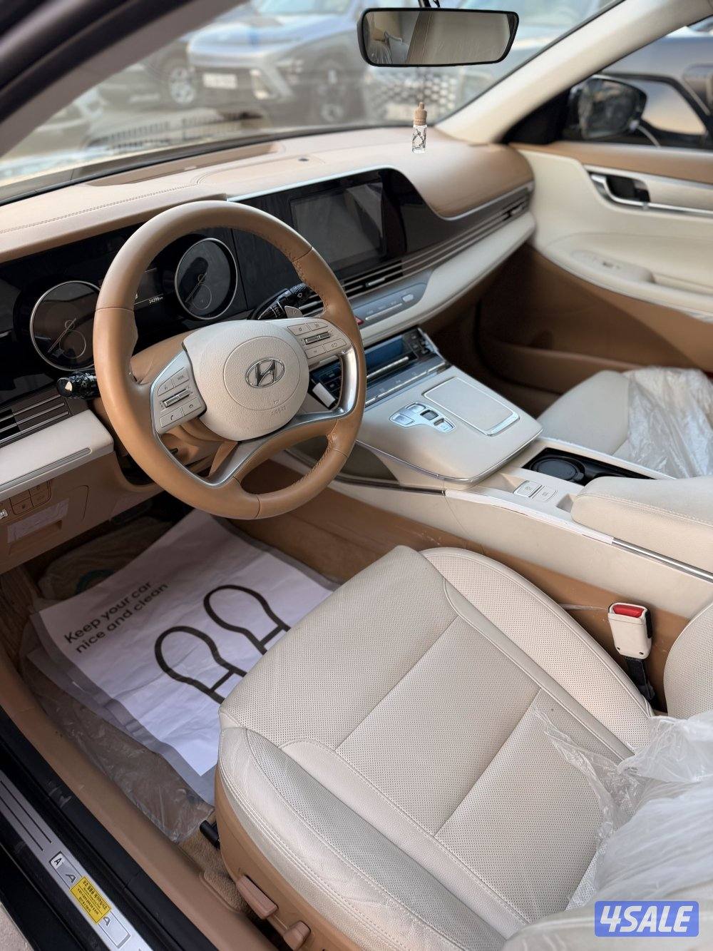 أزيرا 2023 مستعمل نضيف جدا5