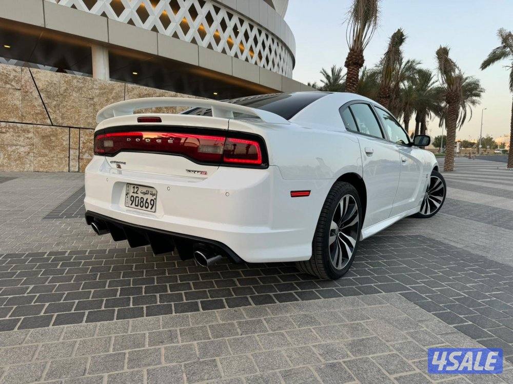 دوج تشارجر // SRT 8 // 2013 //4
