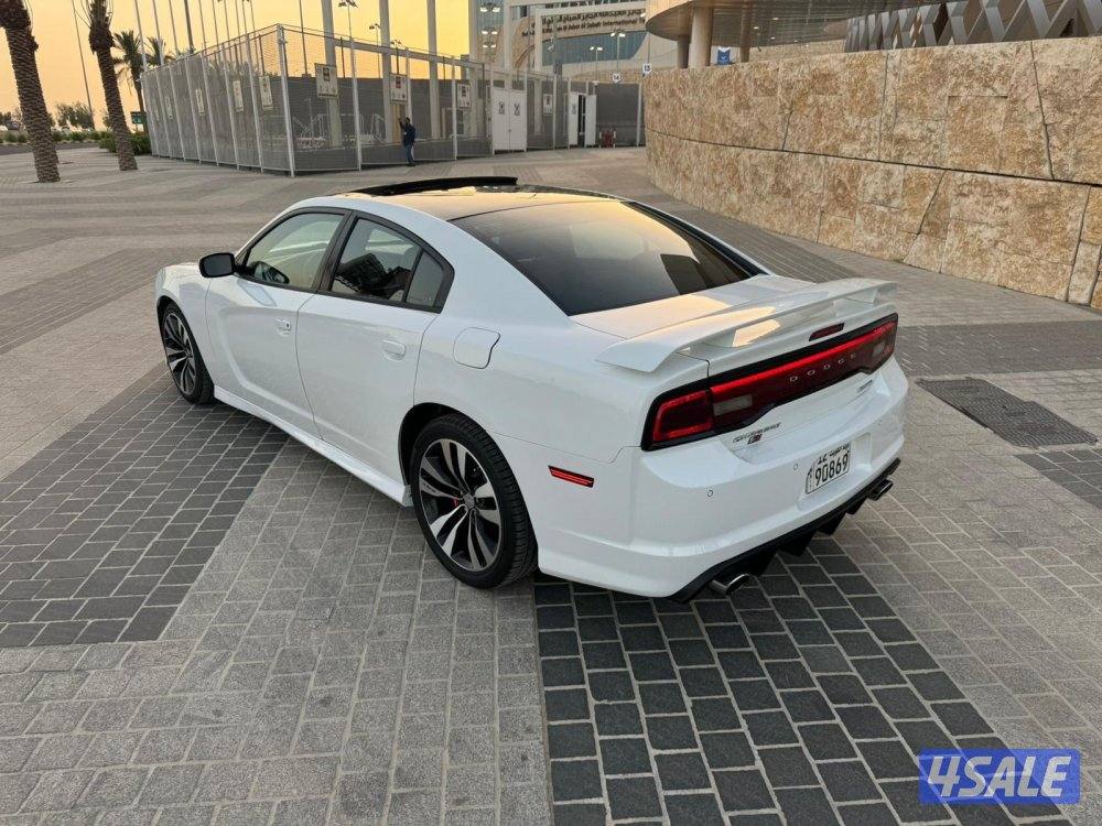 دوج تشارجر // SRT 8 // 2013 //10