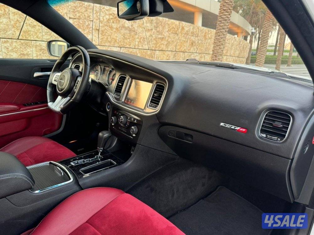 دوج تشارجر // SRT 8 // 2013 //14