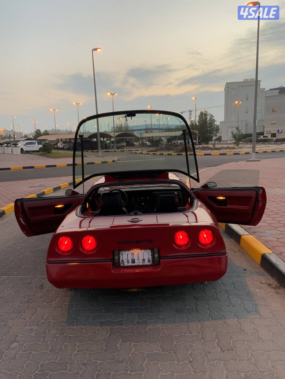 كورفيت ١٩٨٤ ماشي ٢٩ ألف شرط الفحص3