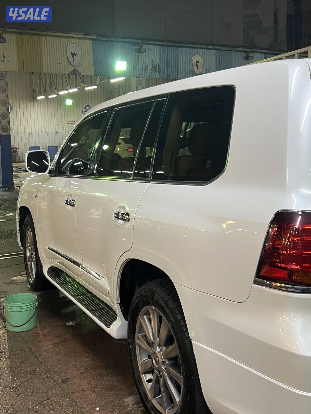 للبيع لكزس 570 وارد الساير0