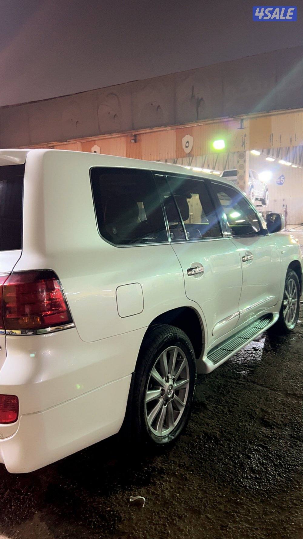 للبيع لكزس 570 وارد الساير6