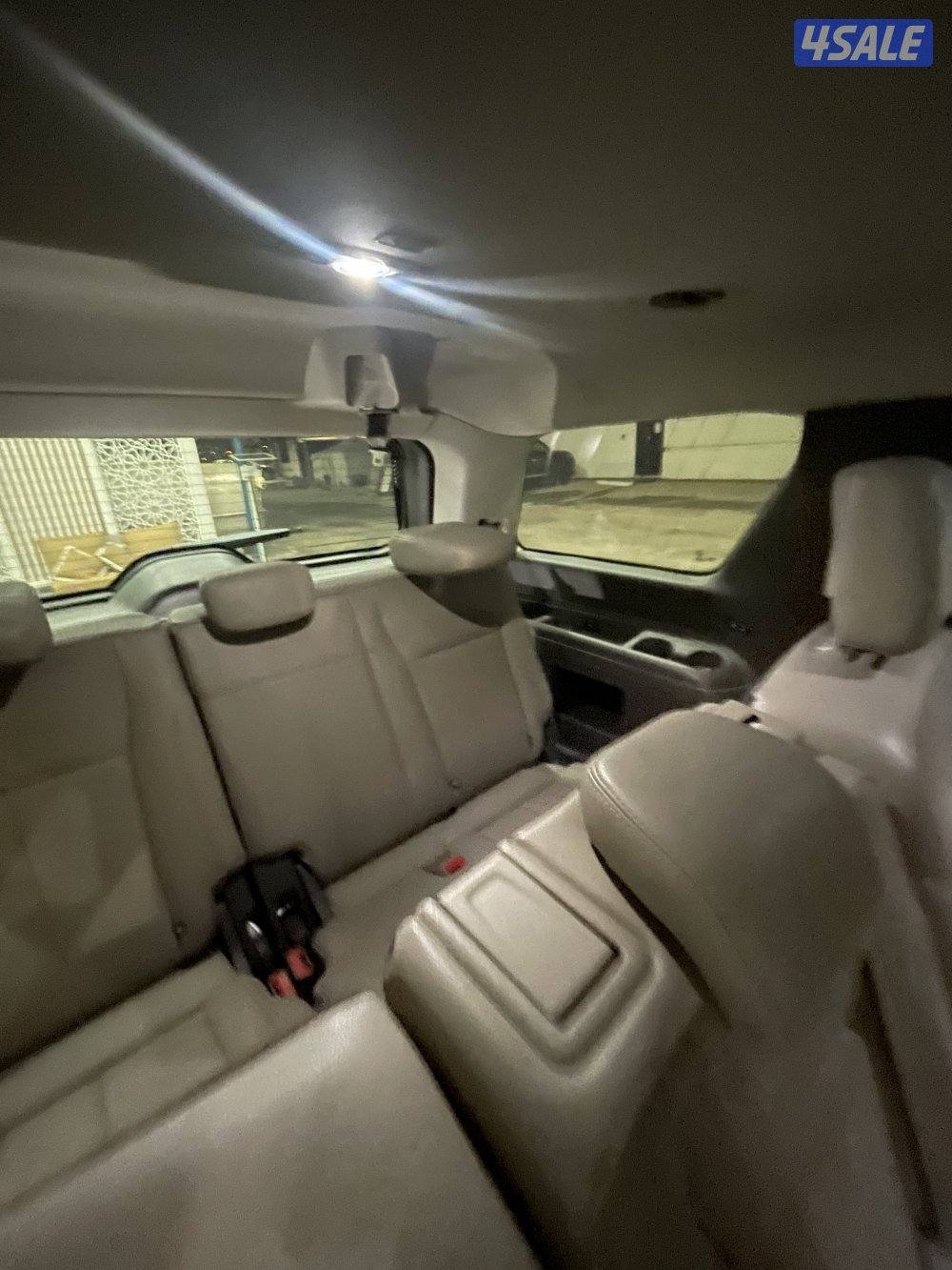 للبيع فورد اكسبدشن وراد الغانم كامل المواصفات عدا الفتحه عداد 225 الف1