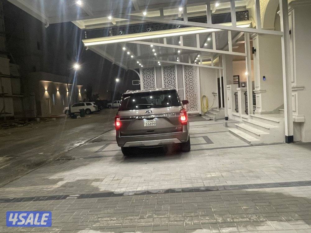 للبيع فورد اكسبدشن وراد الغانم كامل المواصفات عدا الفتحه عداد 225 الف5