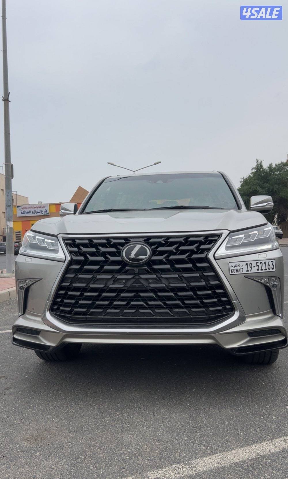 لكزس سبورت أصلي وارد ساير موديل 2021 ماشي30 الف تحت الكفالة بحالة نادر0