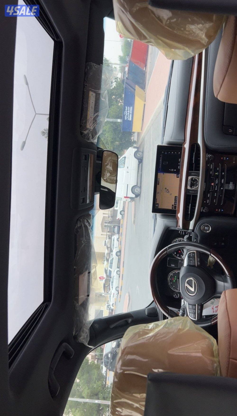 لكزس سبورت أصلي وارد ساير موديل 2021 ماشي30 الف تحت الكفالة بحالة نادر3