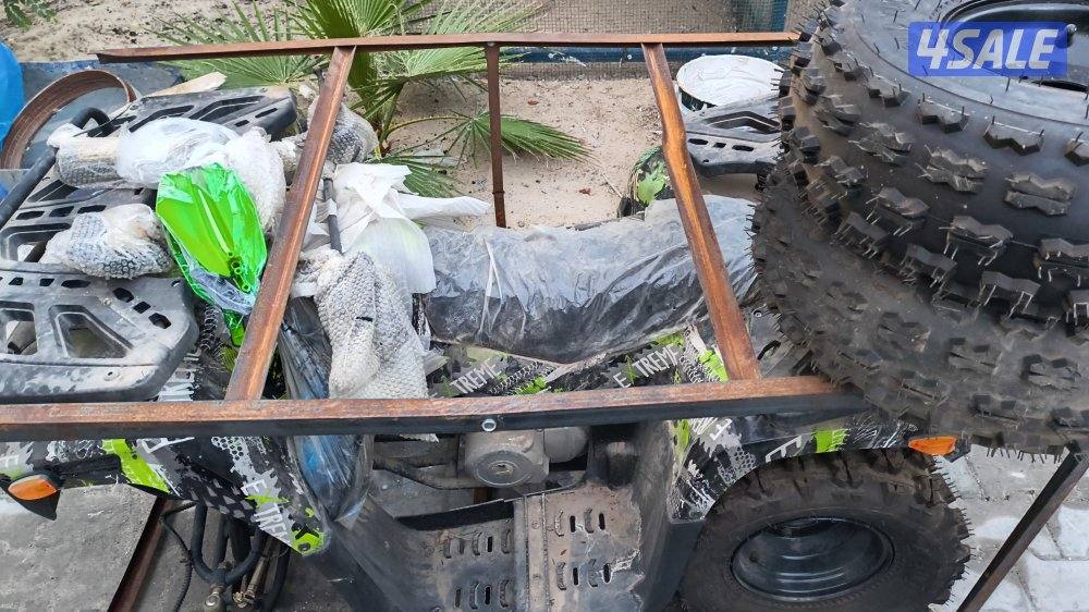 للبيع بقيات بسعر معقول بقي سياره ٢٥٠ وبقي بحجم الرابتر ٢٥٠1