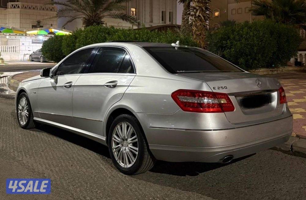 مرسيدس E250 (بحالة الوكالة)0