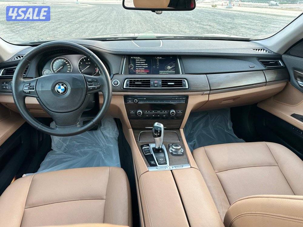 BMW 730Li صبغ وكالة كامل المواصفات عداد قليل1
