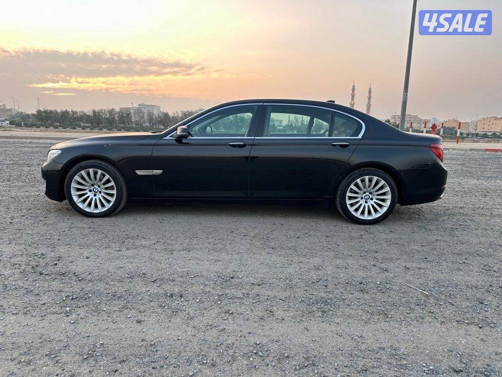 BMW 730Li صبغ وكالة كامل المواصفات عداد قليل9