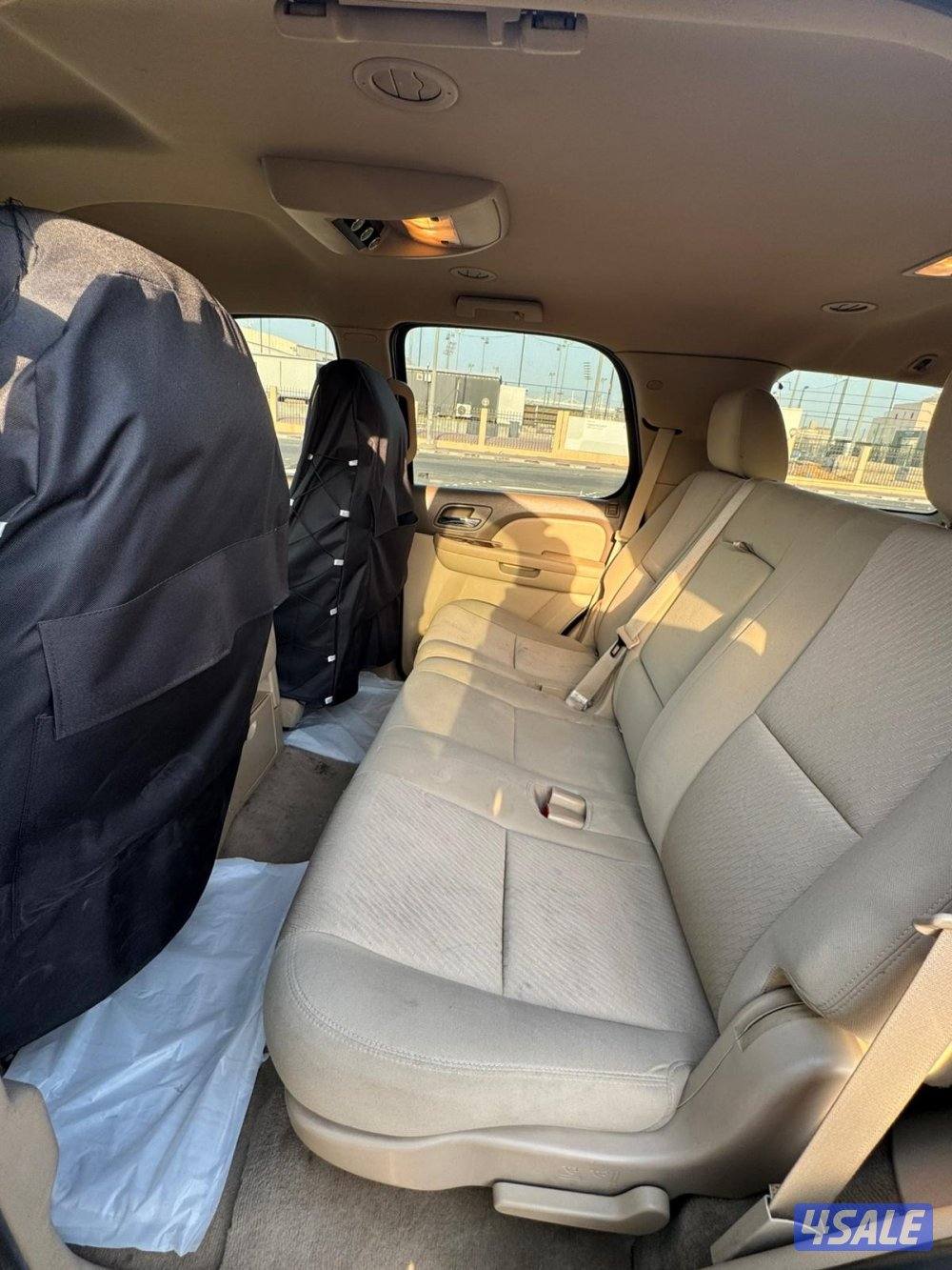 Tahoe LT 2011 model golden color0