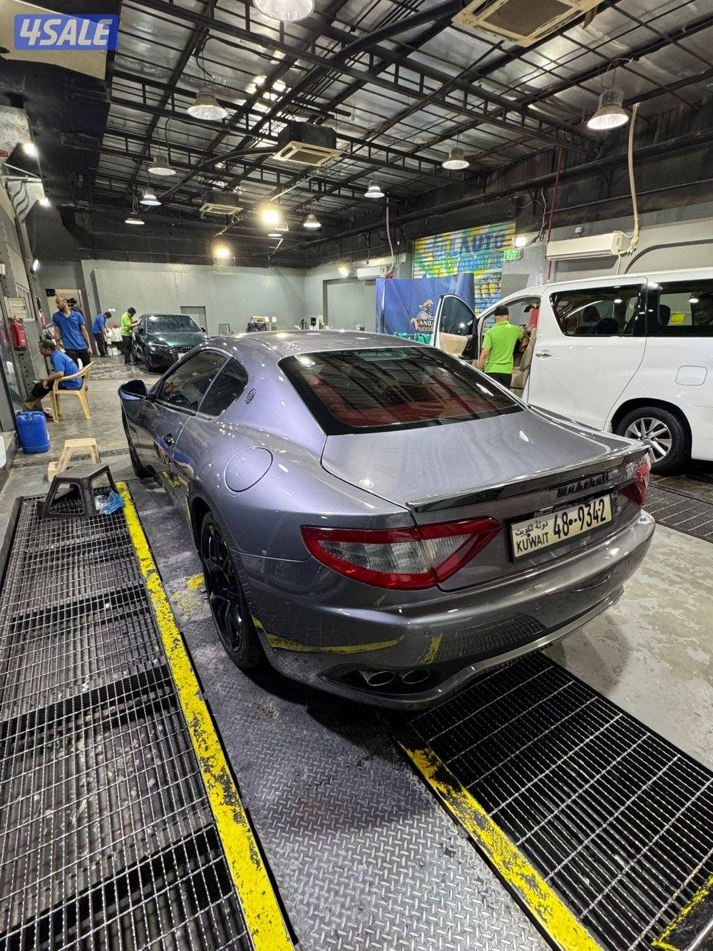 للبيه مازيراتي جرانتريزمو 2009 الزياني4