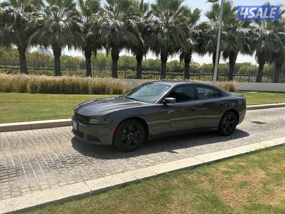 للبيع دودج شارجر رمادي 20211