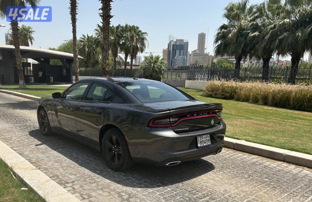 للبيع دودج شارجر رمادي 20212