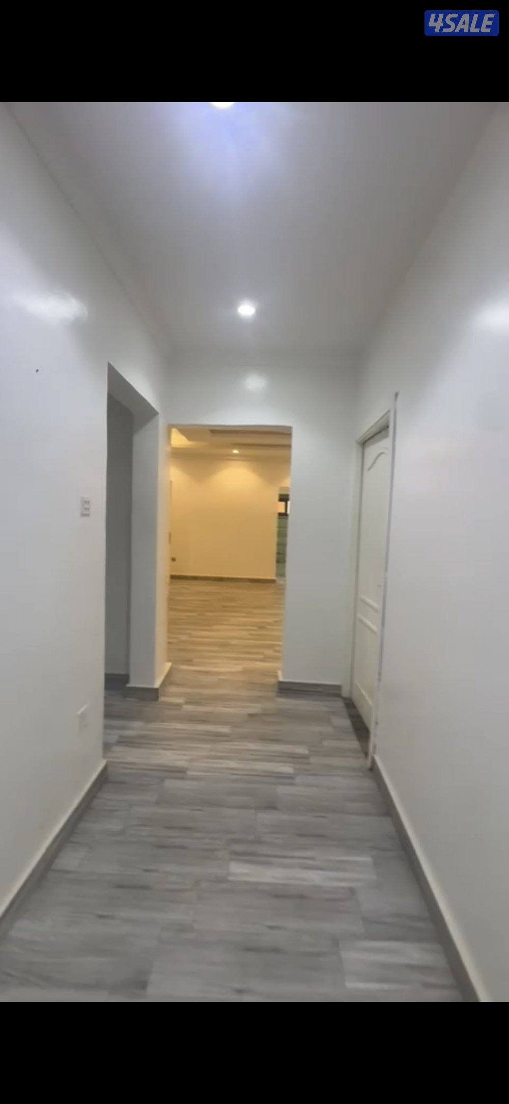 للإيجار غرفه و صاله و مطبخ و دورتين مياه1