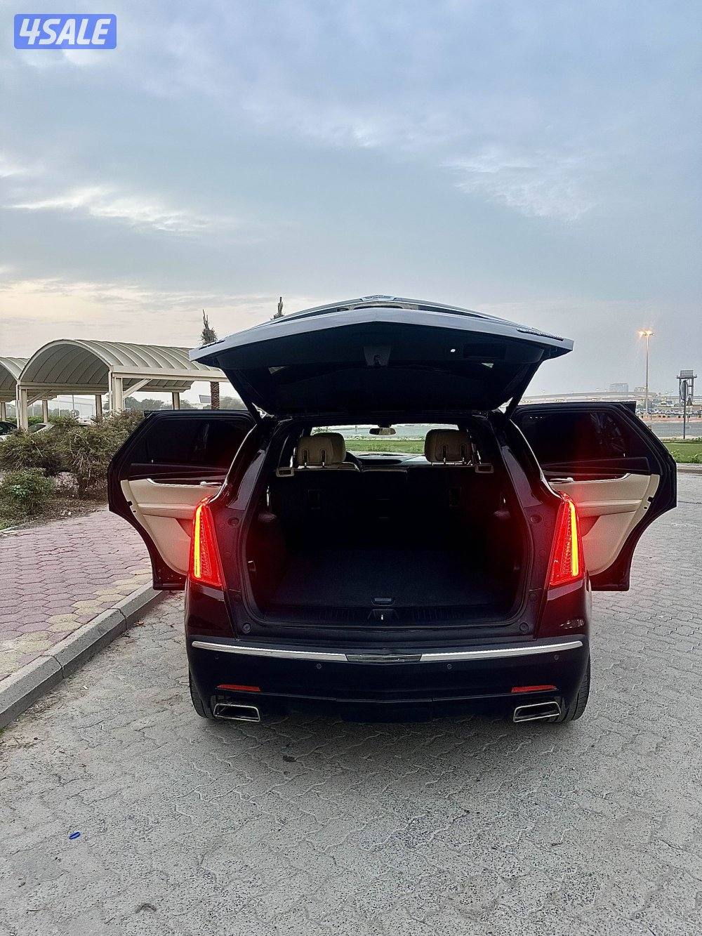 كاديلاك XT5  2018 شرط جير مكينه شاصي 188 ميل اربعه تربو2