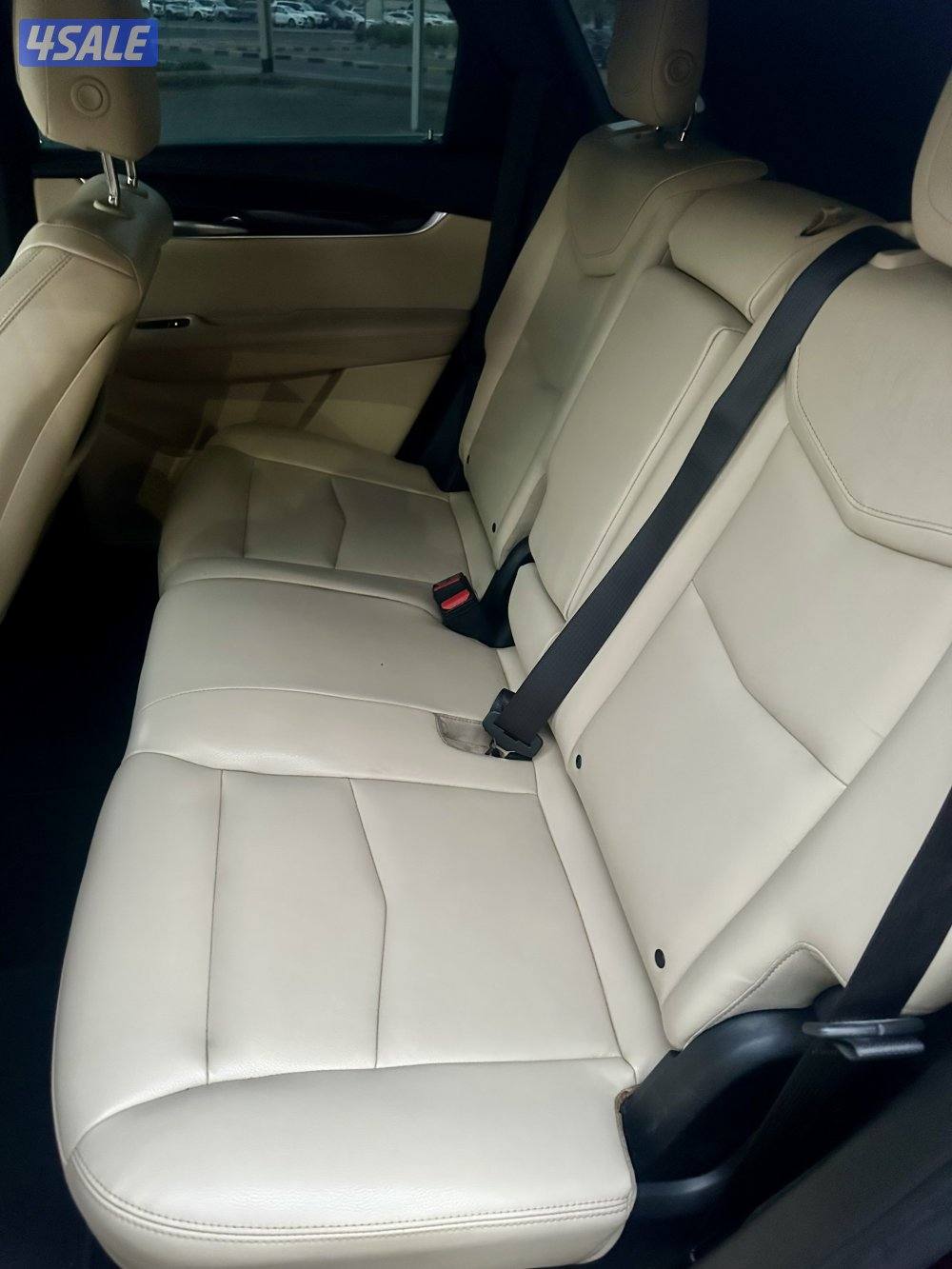 كاديلاك XT5  2018 شرط جير مكينه شاصي 188 ميل اربعه تربو6