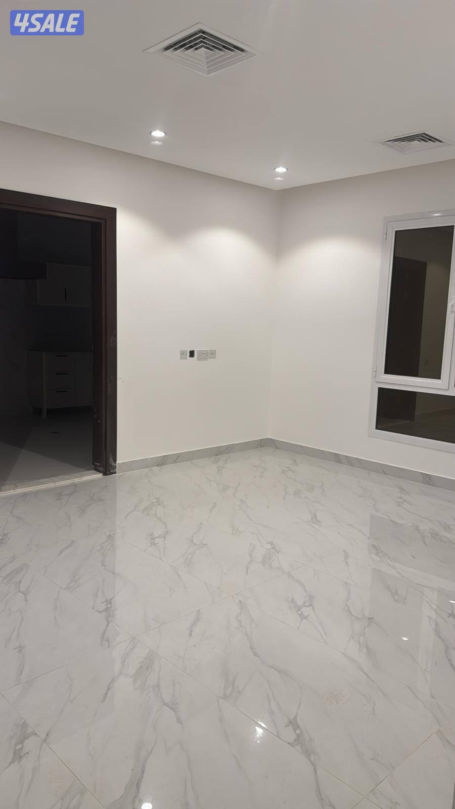 شقه للايجار جنوب عبدالله المبارك0